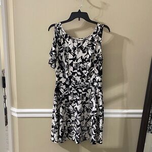 Stylish Black and White Women's Dress
